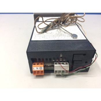 OMEGA DP25B-S Digital Strain Meter/Controller Gauge with LCKD-5 Load Cell